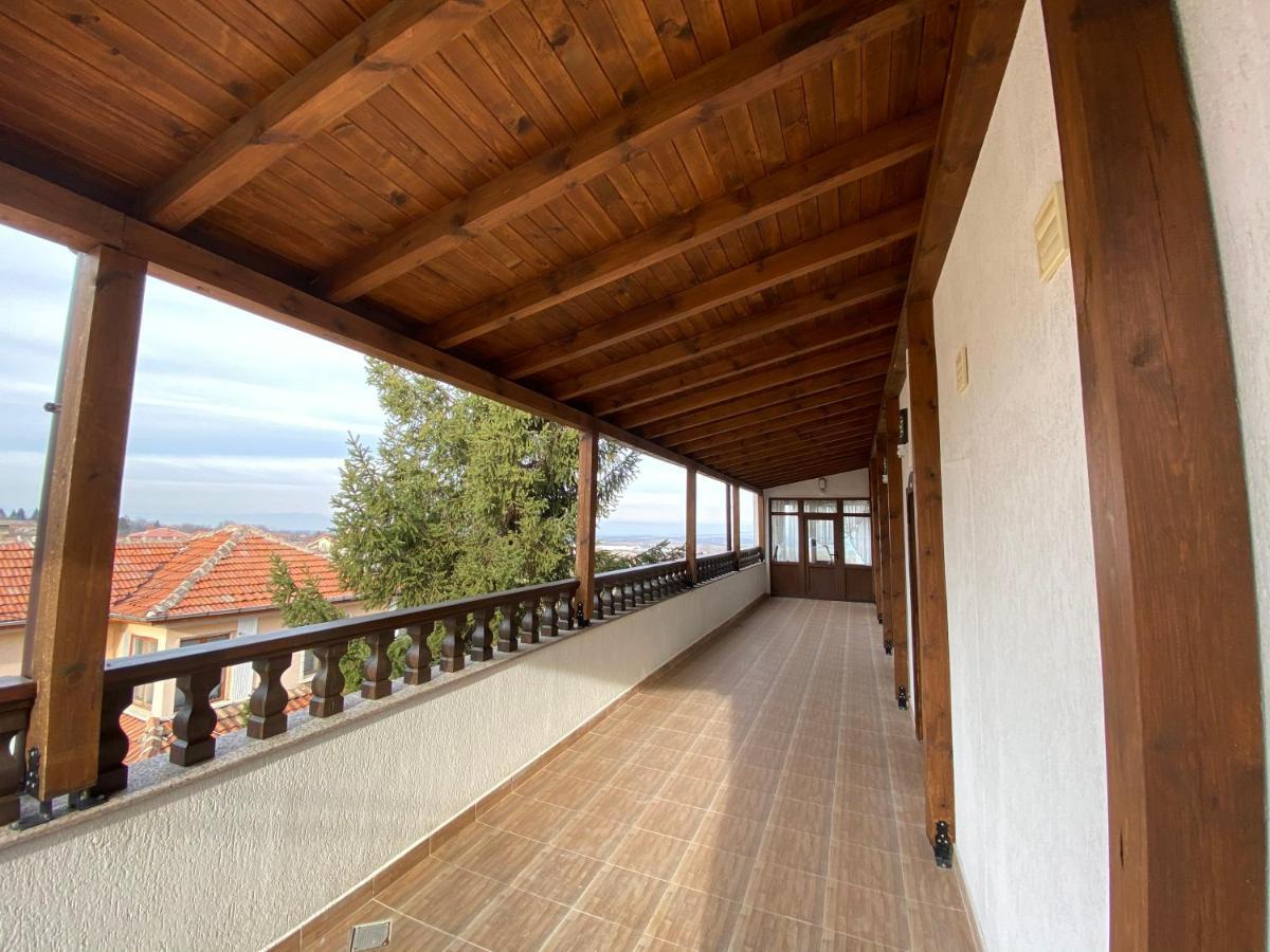 Семеен Хотел Конака Assenowgrad Exterior foto