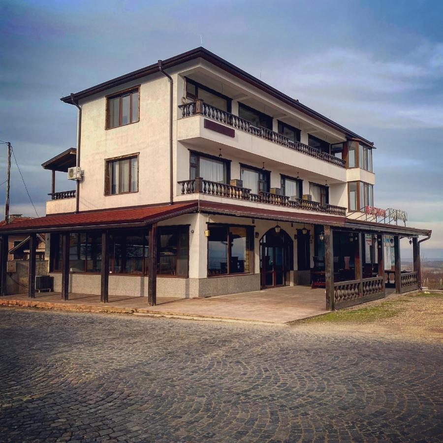 Семеен Хотел Конака Assenowgrad Exterior foto